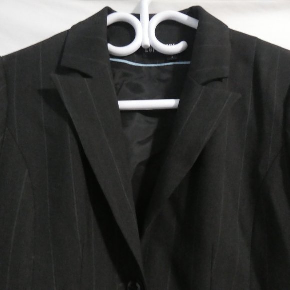 L'OFFICIEL | size 4 | Womens Striped Brown Blazer | Suit Jacket | Made in Canada - Picture 3 of 16